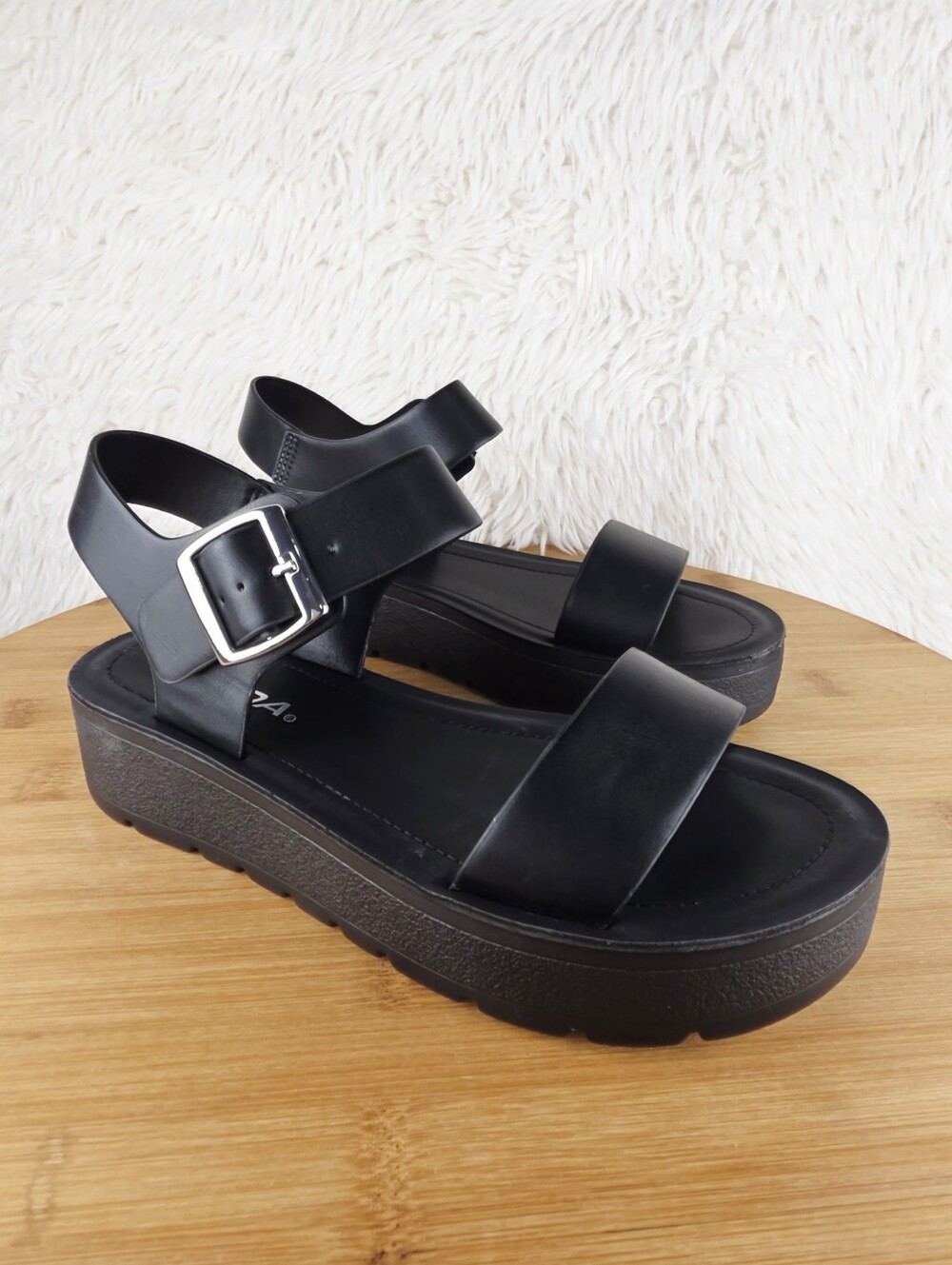 WOMEN'S BLACK SANDLES (DETECT-S)